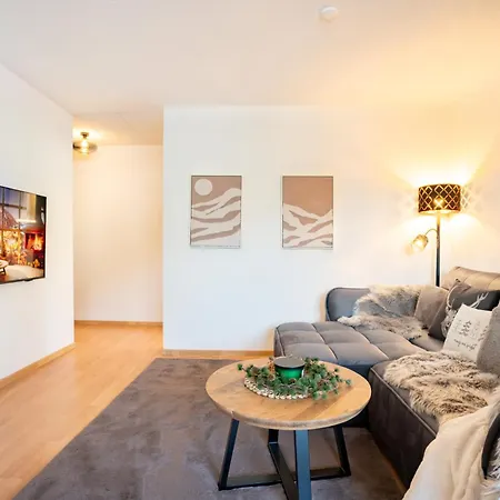 A&y Alpenchique Apartment
